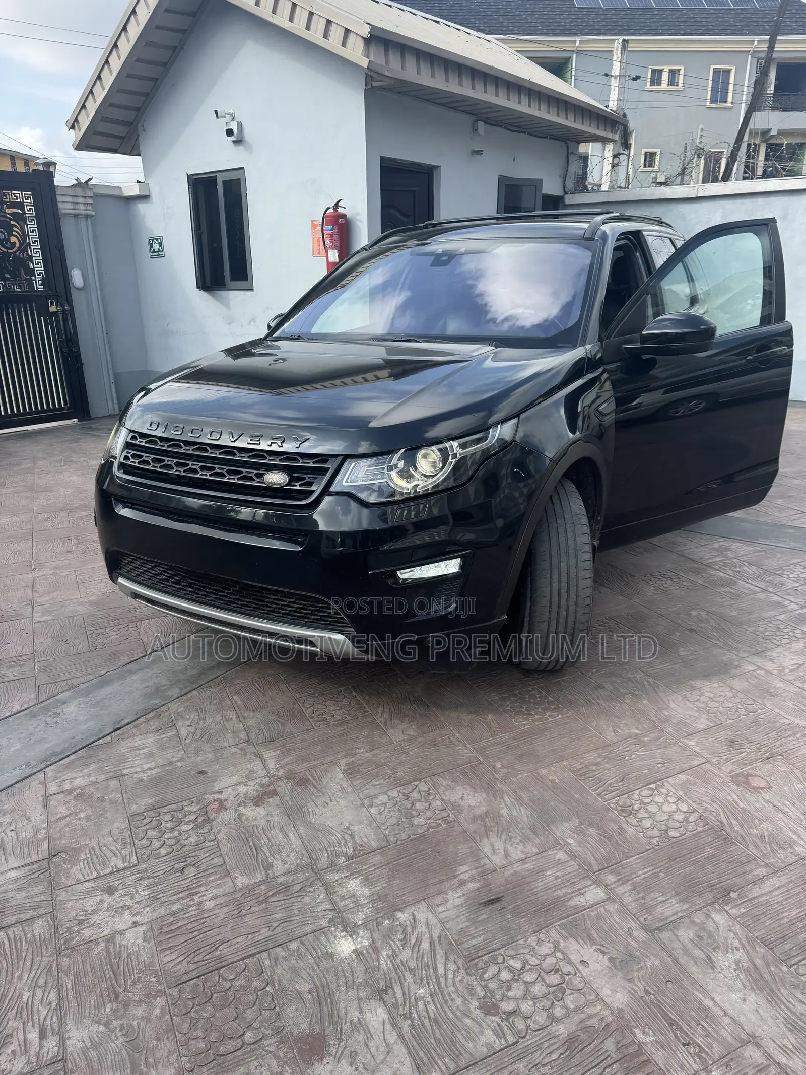 Land Rover Discovery 2015 Black