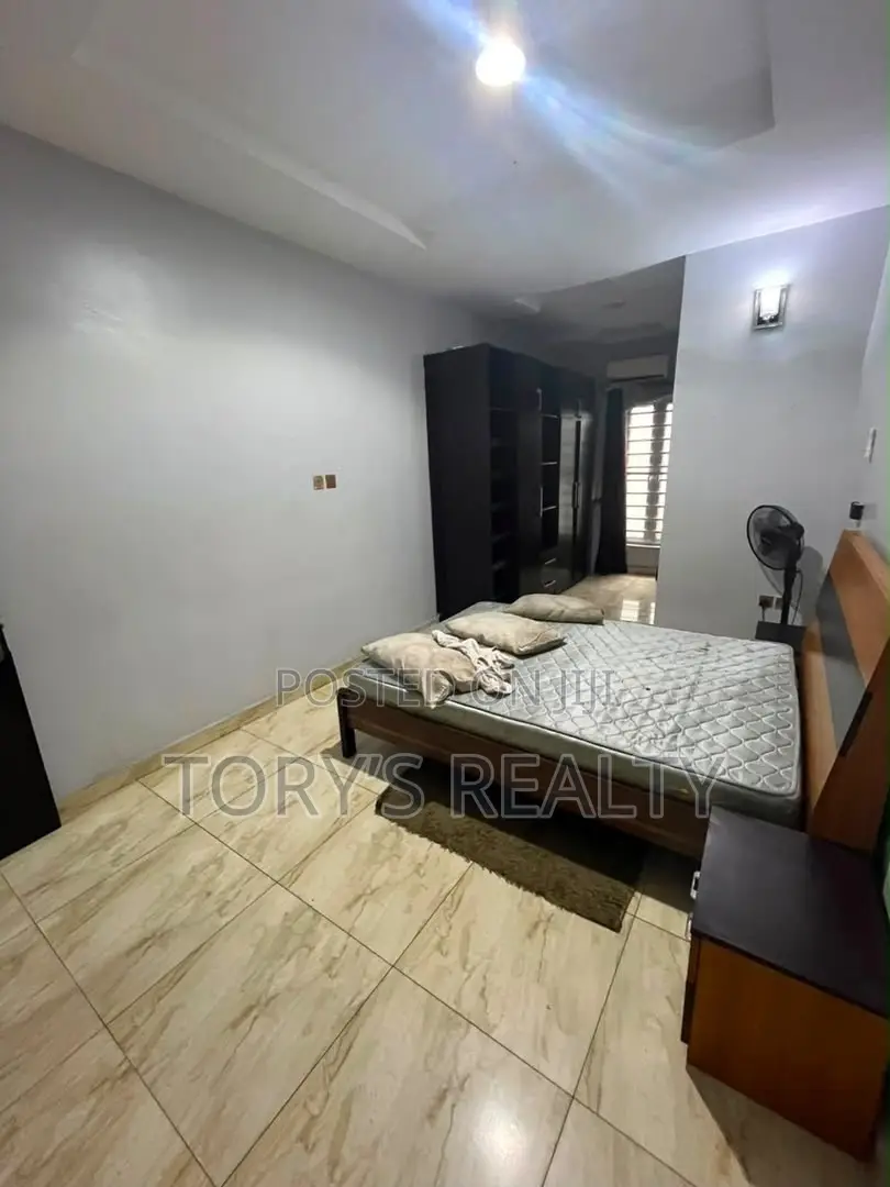 4bdrm Apartment in Chevron for rent