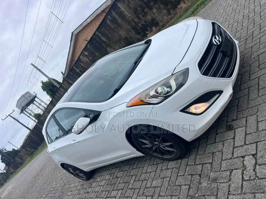 Hyundai Elantra Limited 2018 White
