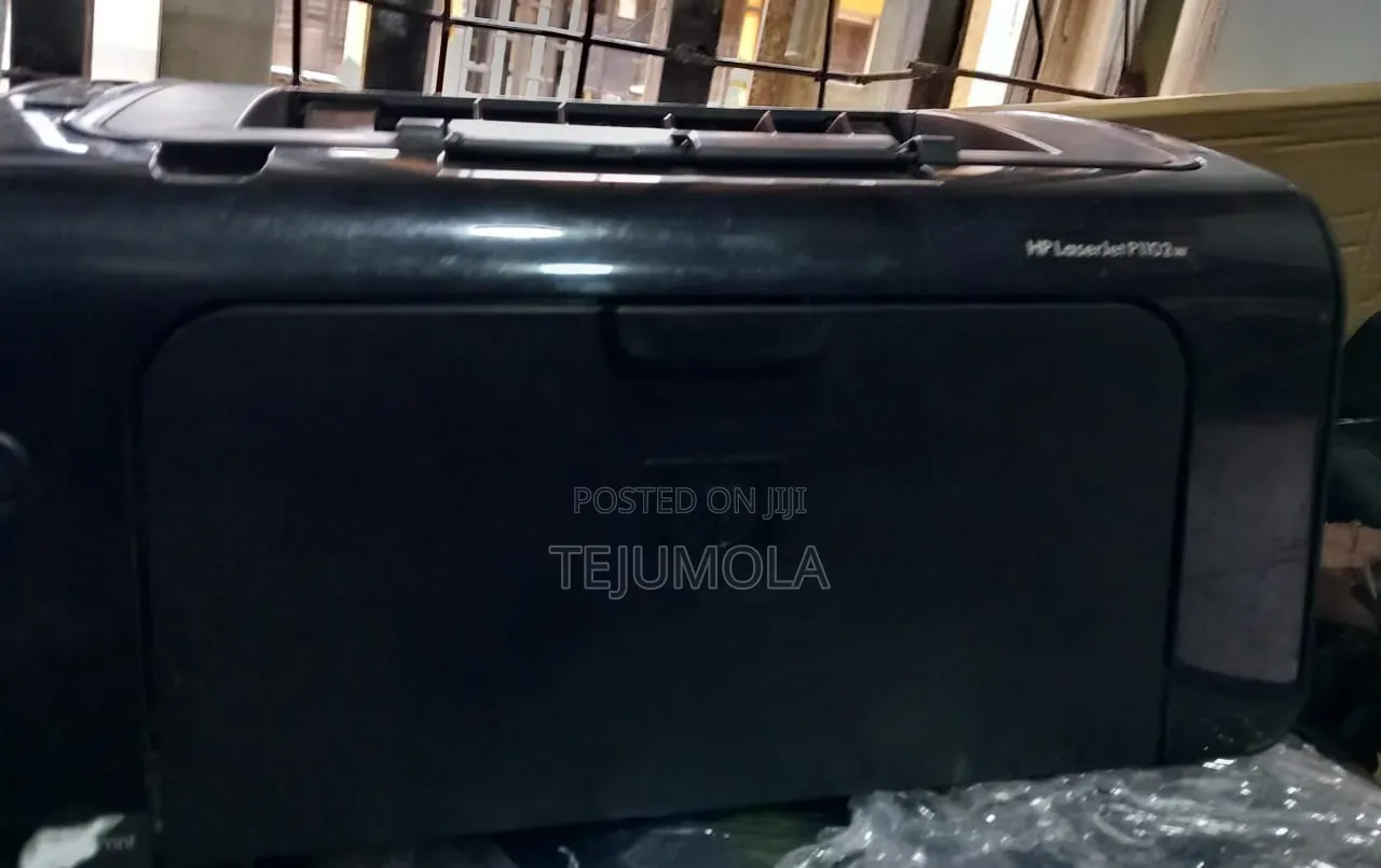 T HP LaserJet Printer