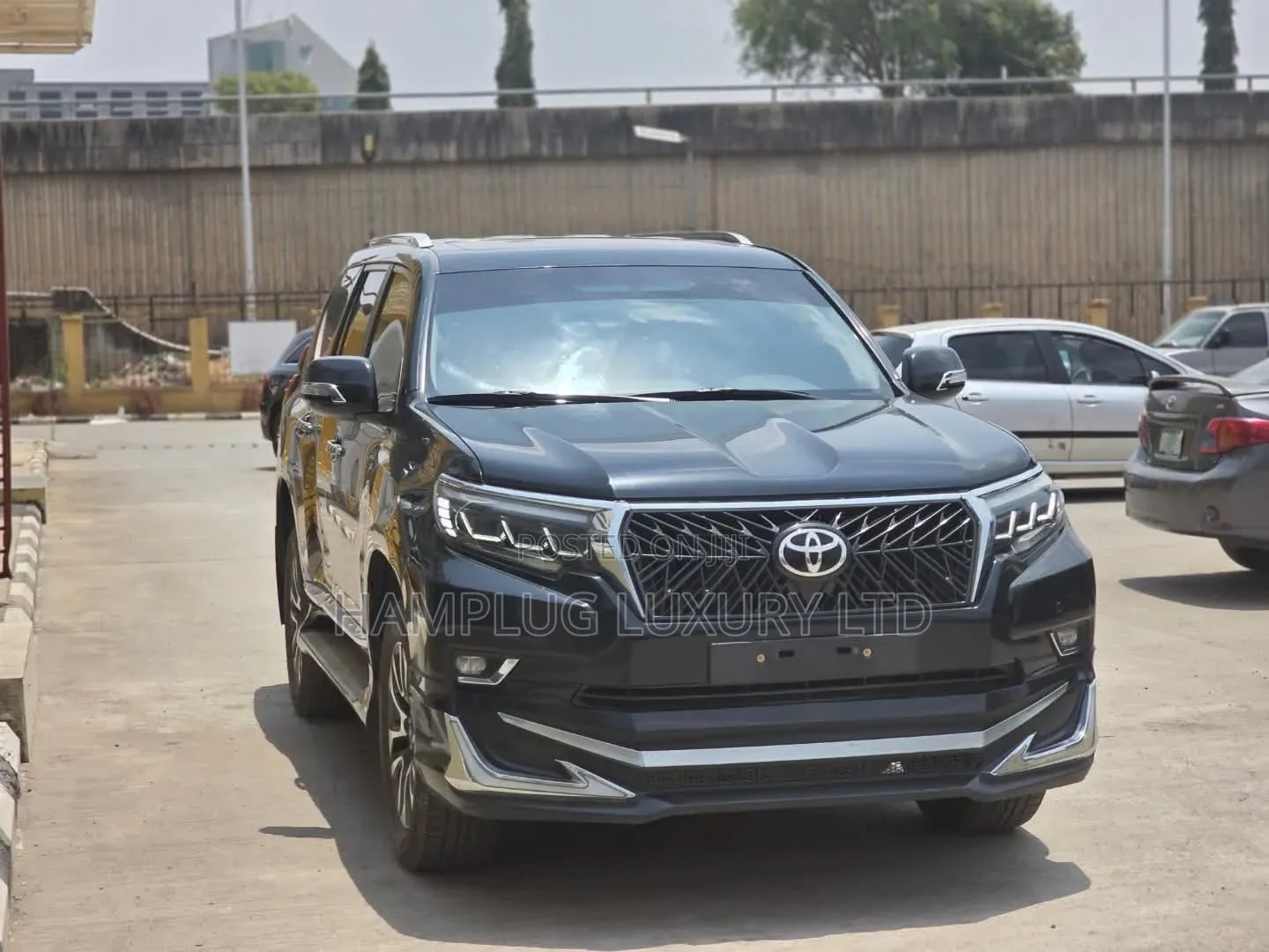 Toyota Land Cruiser Prado 2022 Black