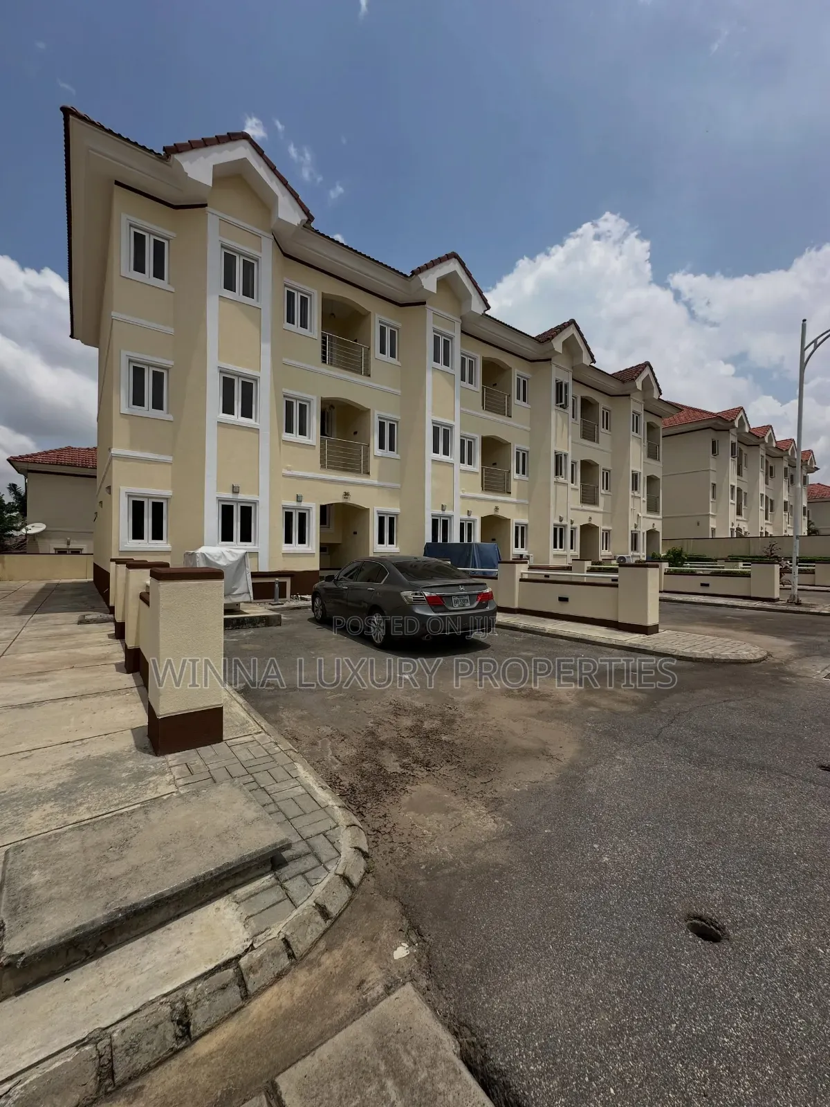 5bdrm Duplex in Life Camp for sale