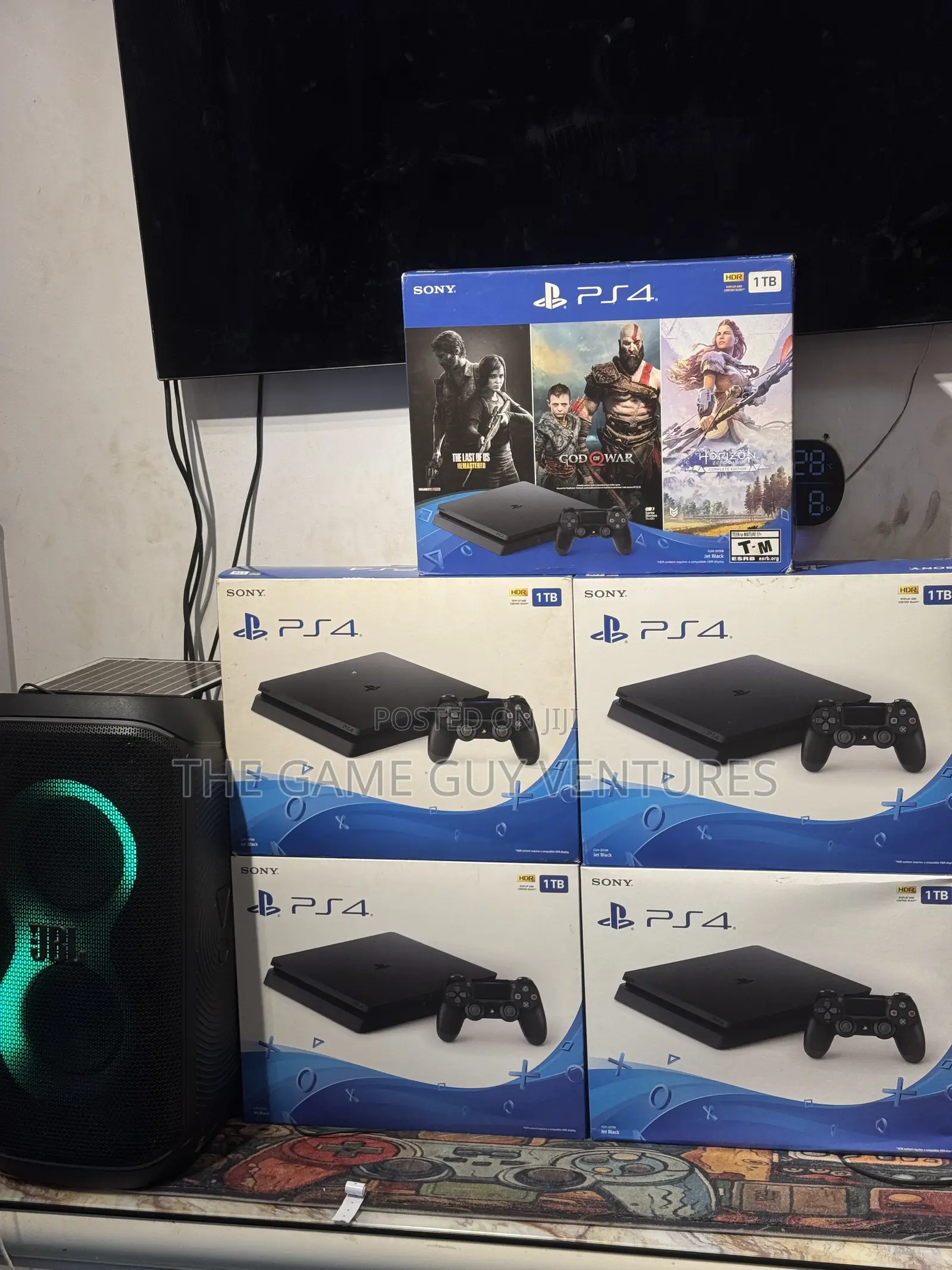 Brand New PS4 Slim(1TB)