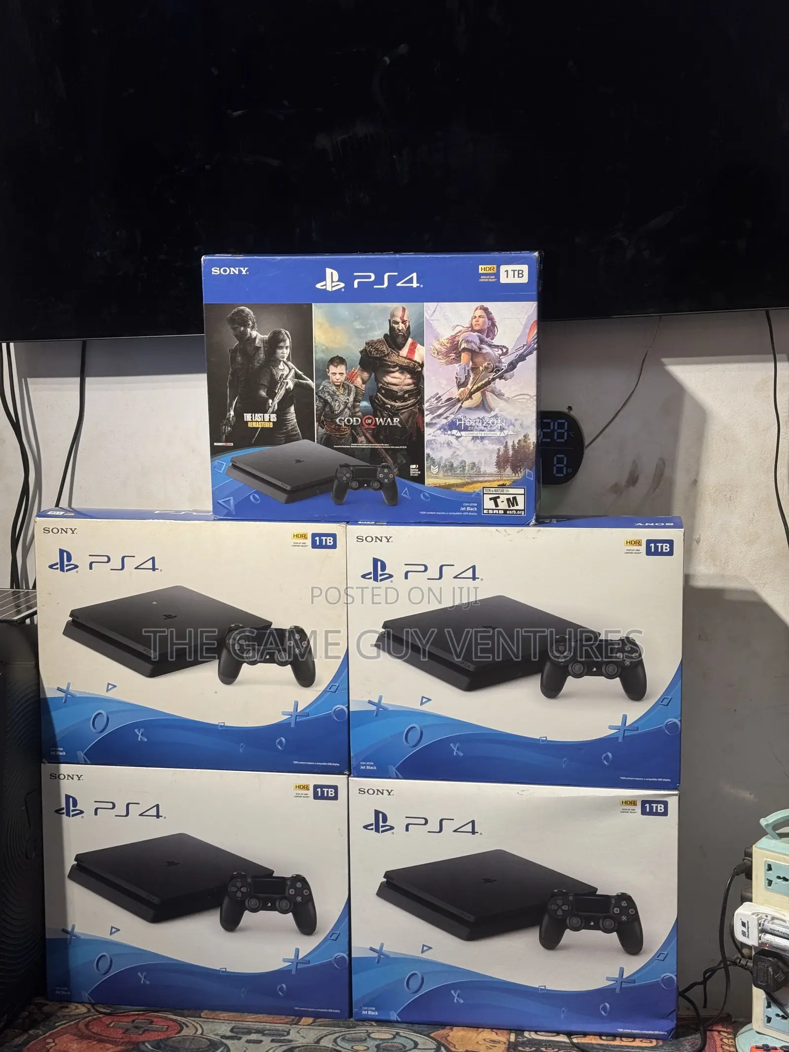 Brand New PS4 Slim(1TB)