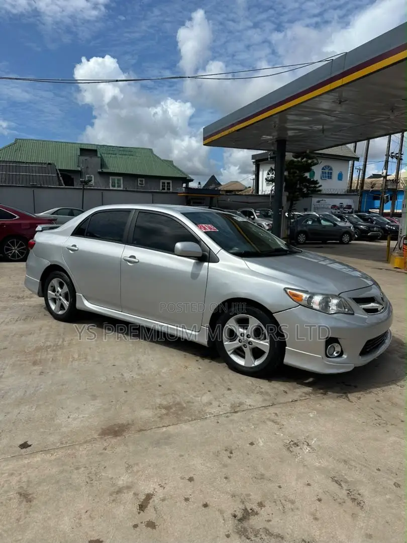 Toyota Corolla S 4dr Sedan (1.8L 4cyl 4A) 2012 Silver