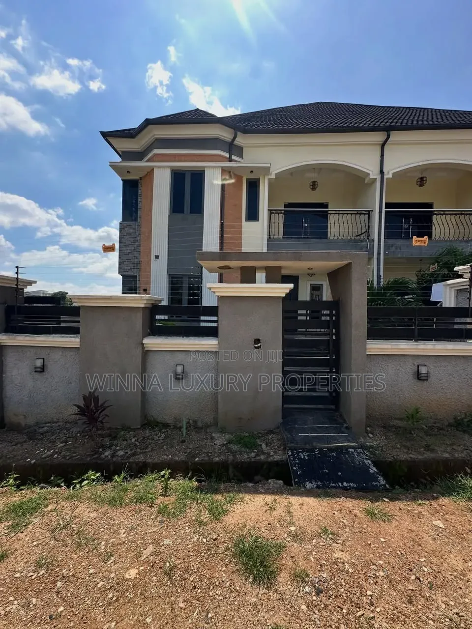 5bdrm Duplex in Wuye for sale