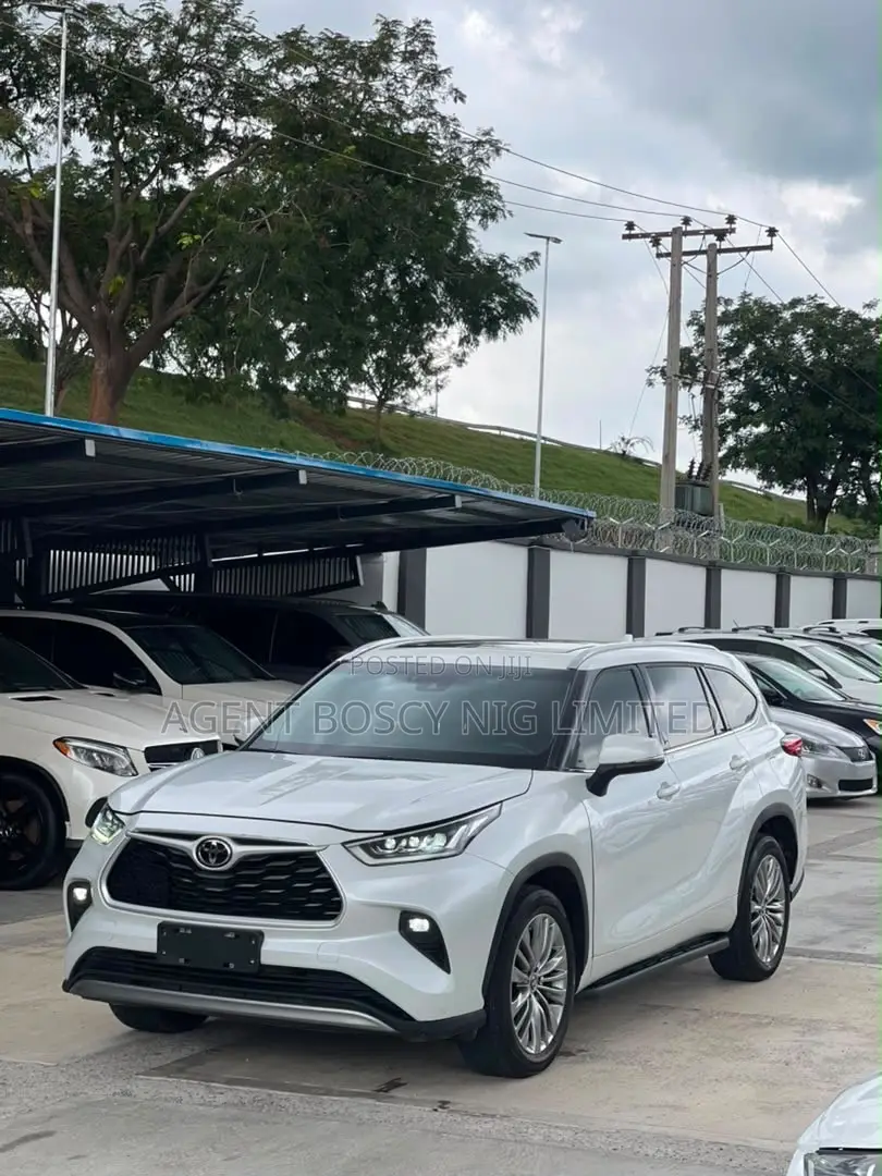 Toyota Highlander Limited FWD 2023 White