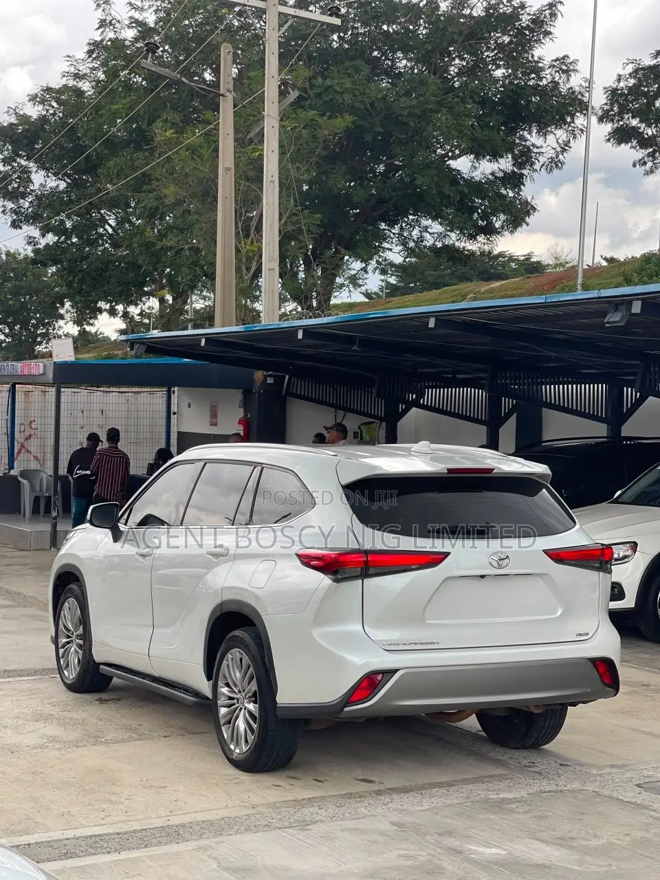 Toyota Highlander Limited FWD 2023 White