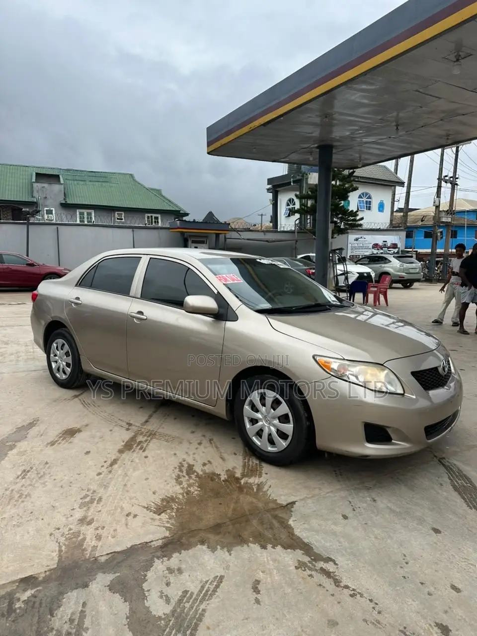 Toyota Corolla LE 4dr Sedan (1.8L 4 cyl 4A) 2009 Gold