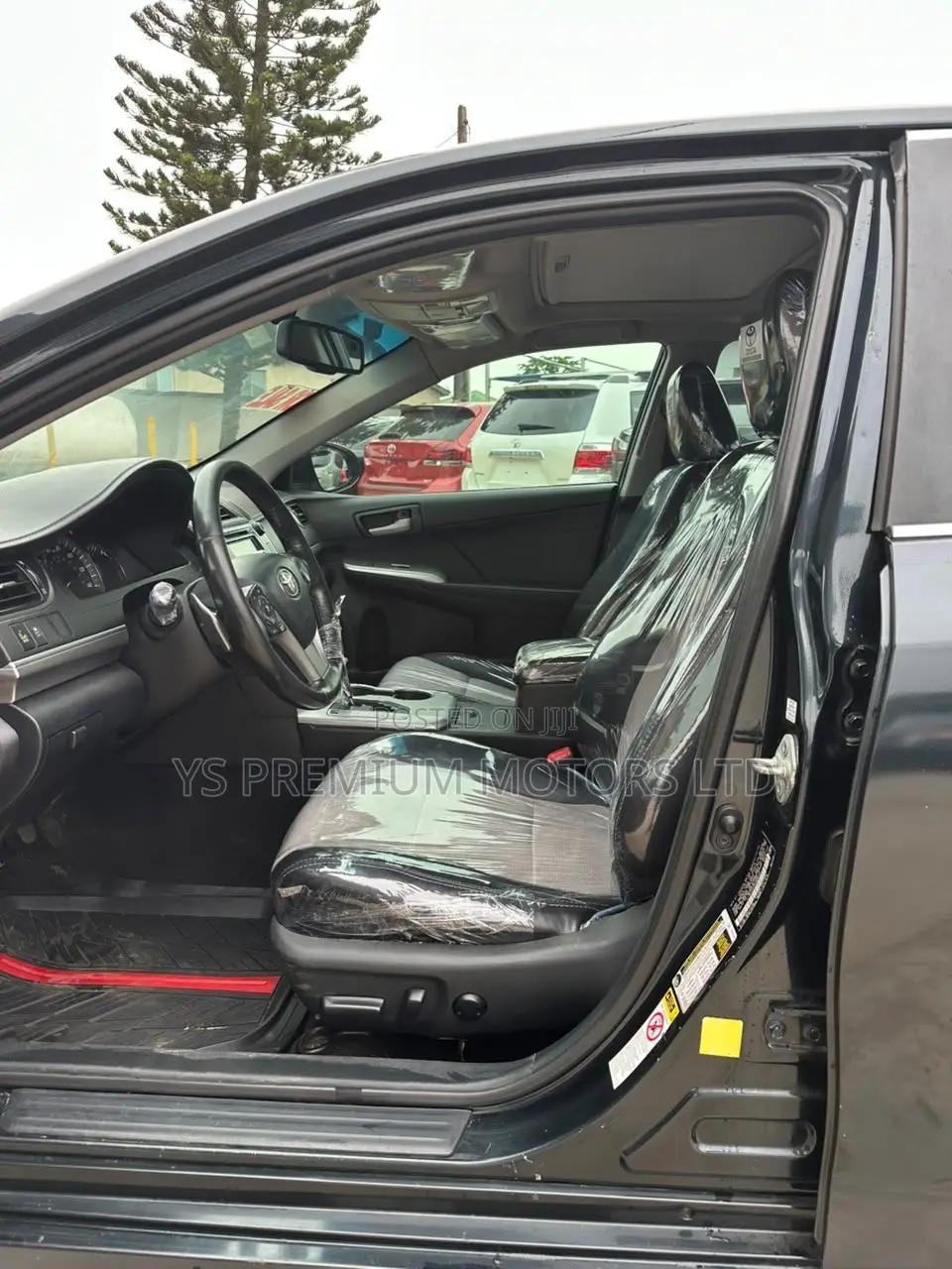 Toyota Camry SE 4dr Sedan (2.5L 4cyl 6A) 2013 Black