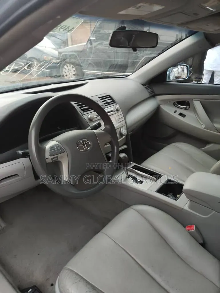 Toyota Camry LE 4dr Sedan (2.4L 4cyl 5A) 2009 Blue