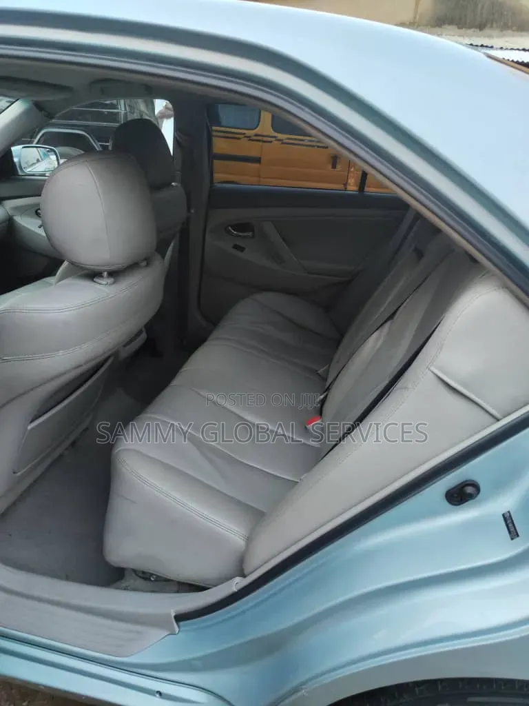 Toyota Camry LE 4dr Sedan (2.4L 4cyl 5A) 2009 Blue
