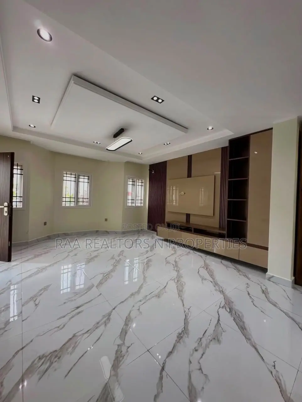 Luxury 4-Bedroom Terrace Duplex