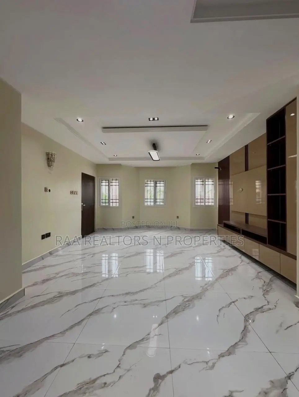 Luxury 4-Bedroom Terrace Duplex