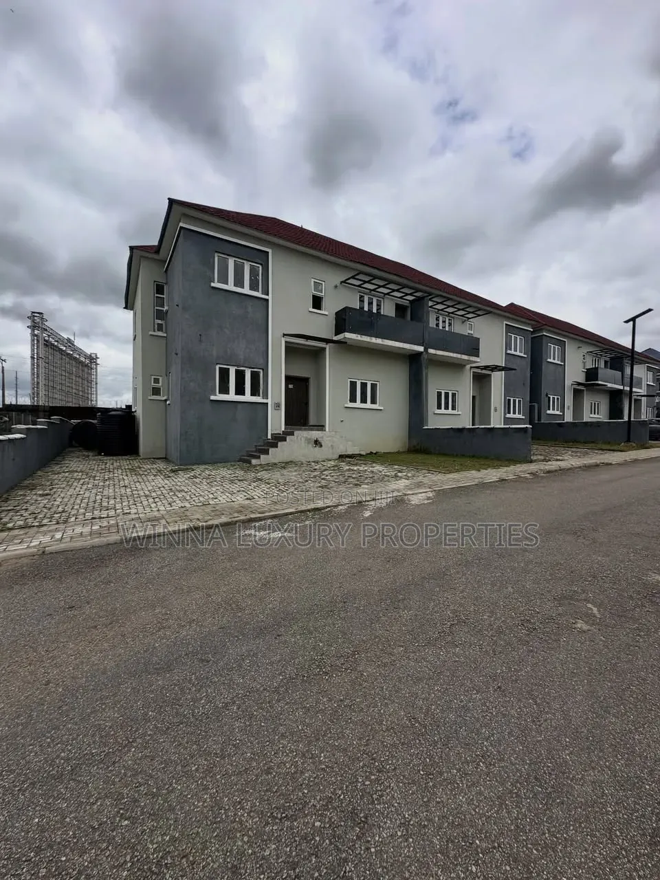 5bdrm Duplex in Galadimawa for sale