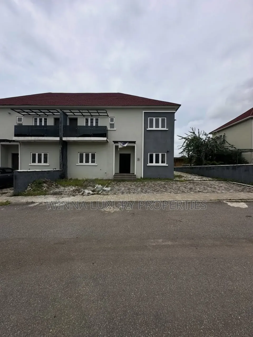 5bdrm Duplex in Galadimawa for sale