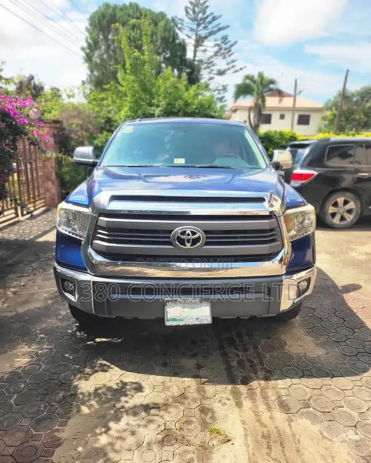 Toyota Tundra 2014 Blue