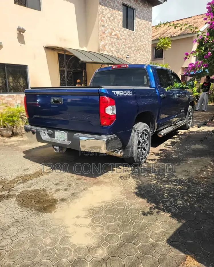 Toyota Tundra 2014 Blue