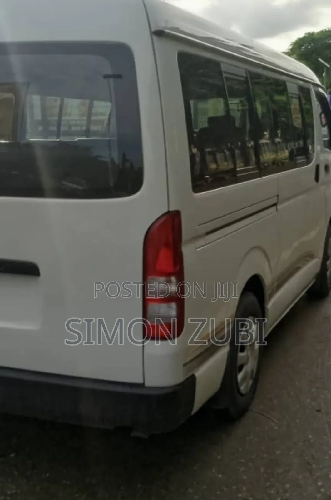 Toyota HiAce 2013 White