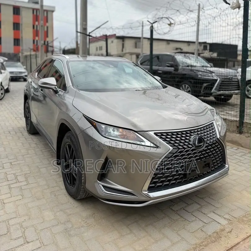 Lexus RX 2021
