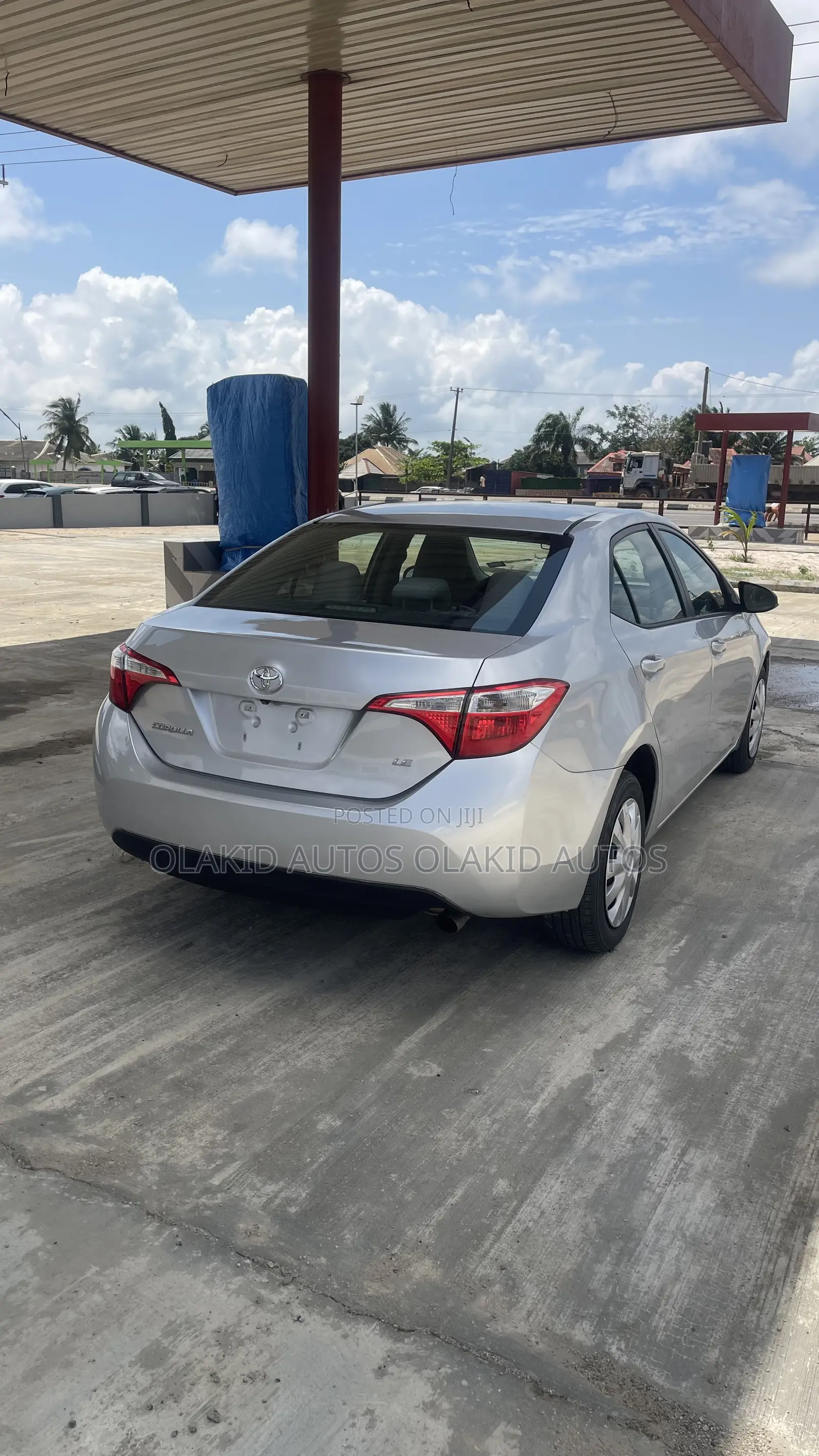 Toyota Corolla LE 4dr Sedan (1.8L 4cyl CVT) 2016 Silver