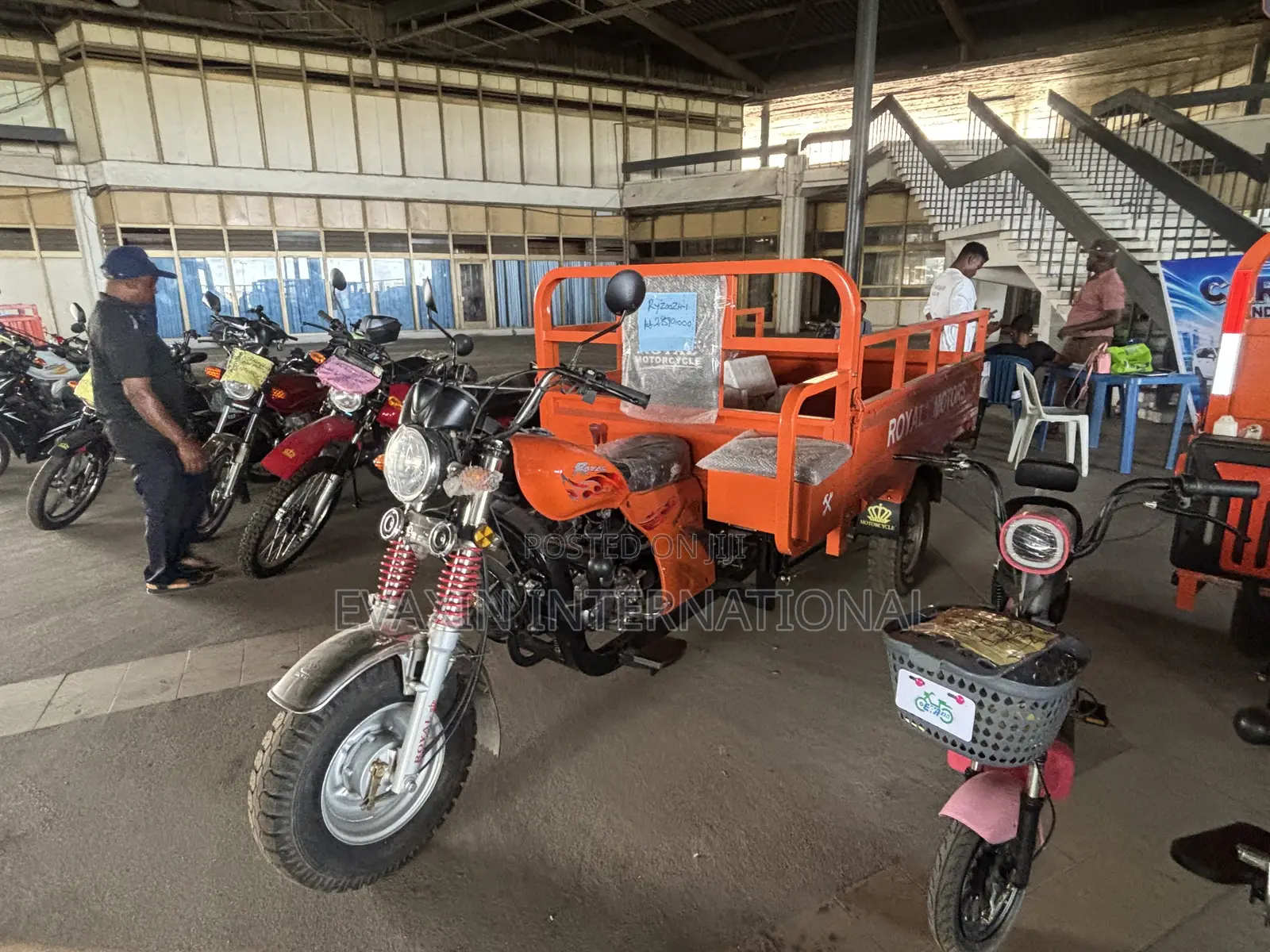 New Royal Motorcycle 2026 Orange