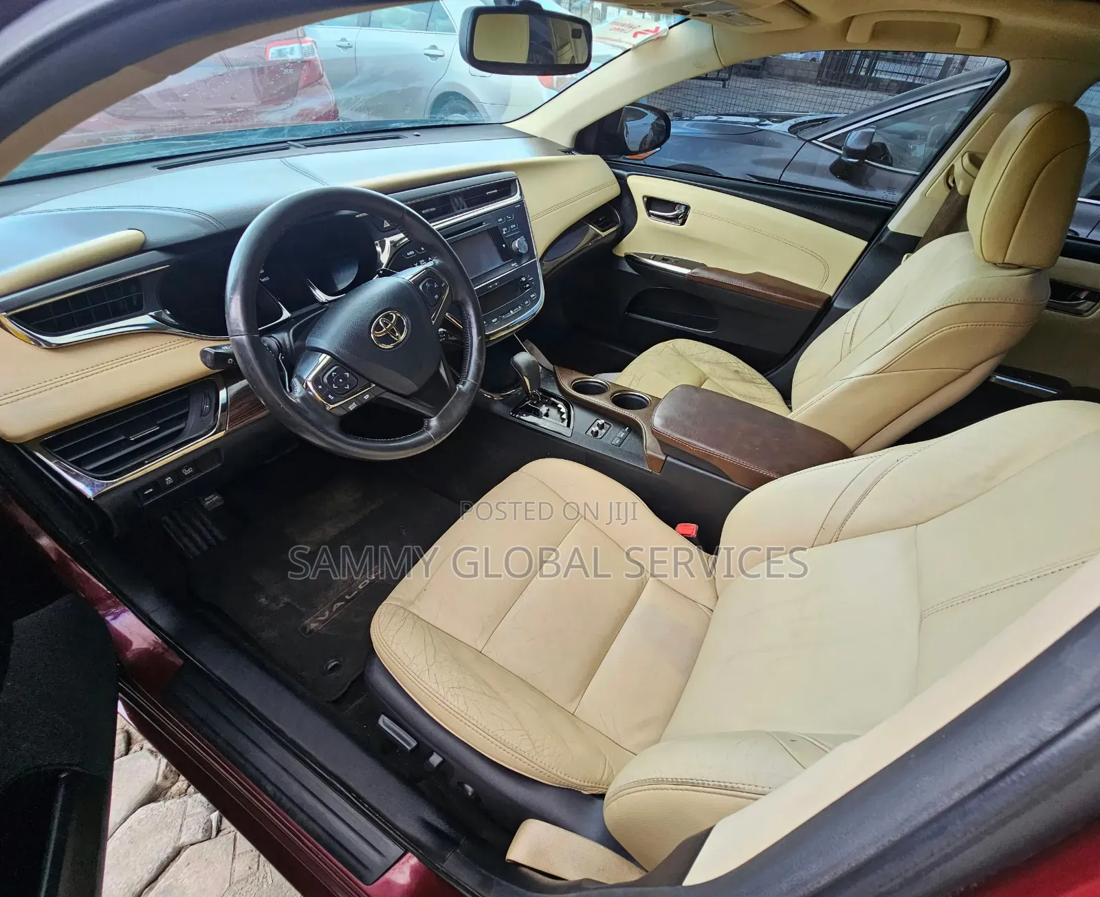 Toyota Avalon XLE Sedar FWD (3.5L 6cyl 6A) 2013 Red