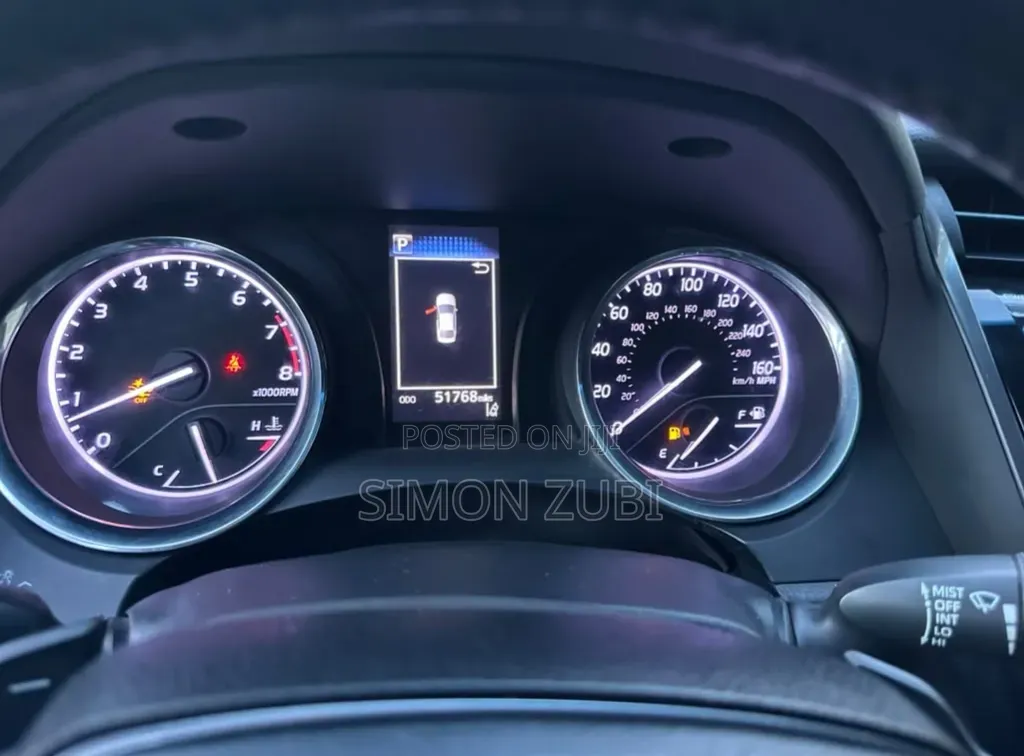 Toyota Camry SE (2.5L 4cyl 8A) 2019 Blue