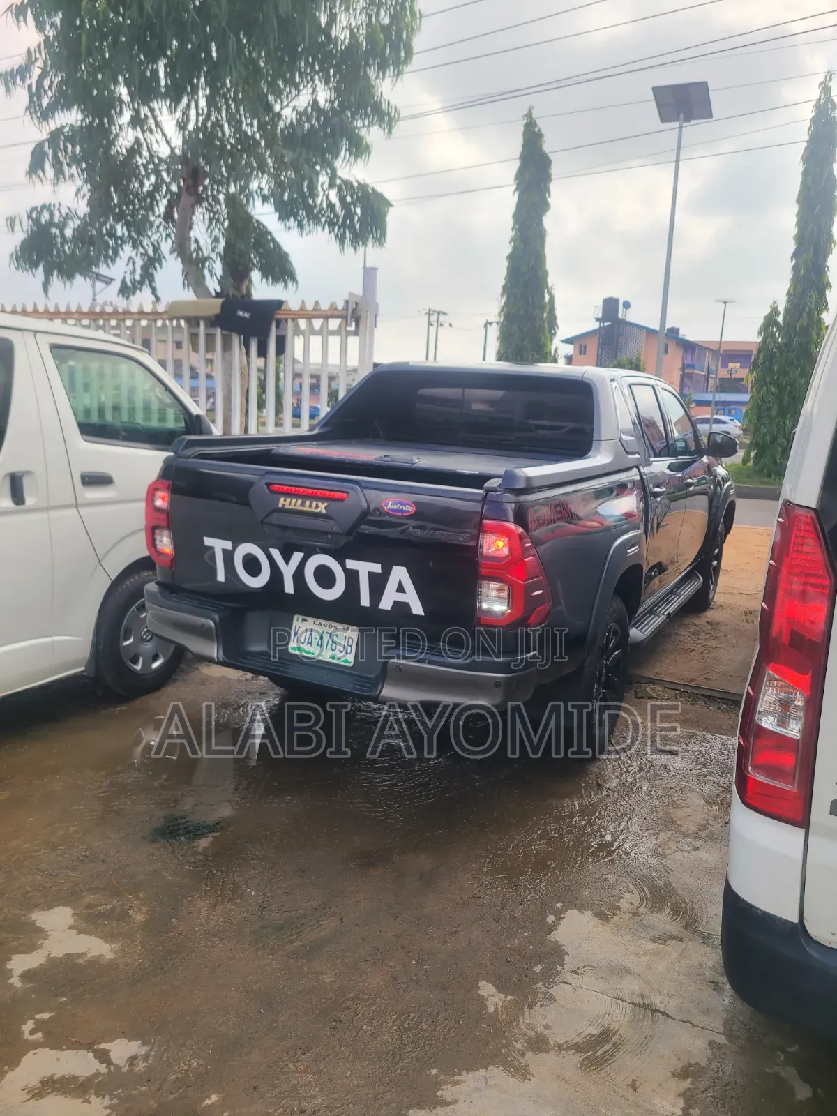 Toyota Hilux 2023 Black