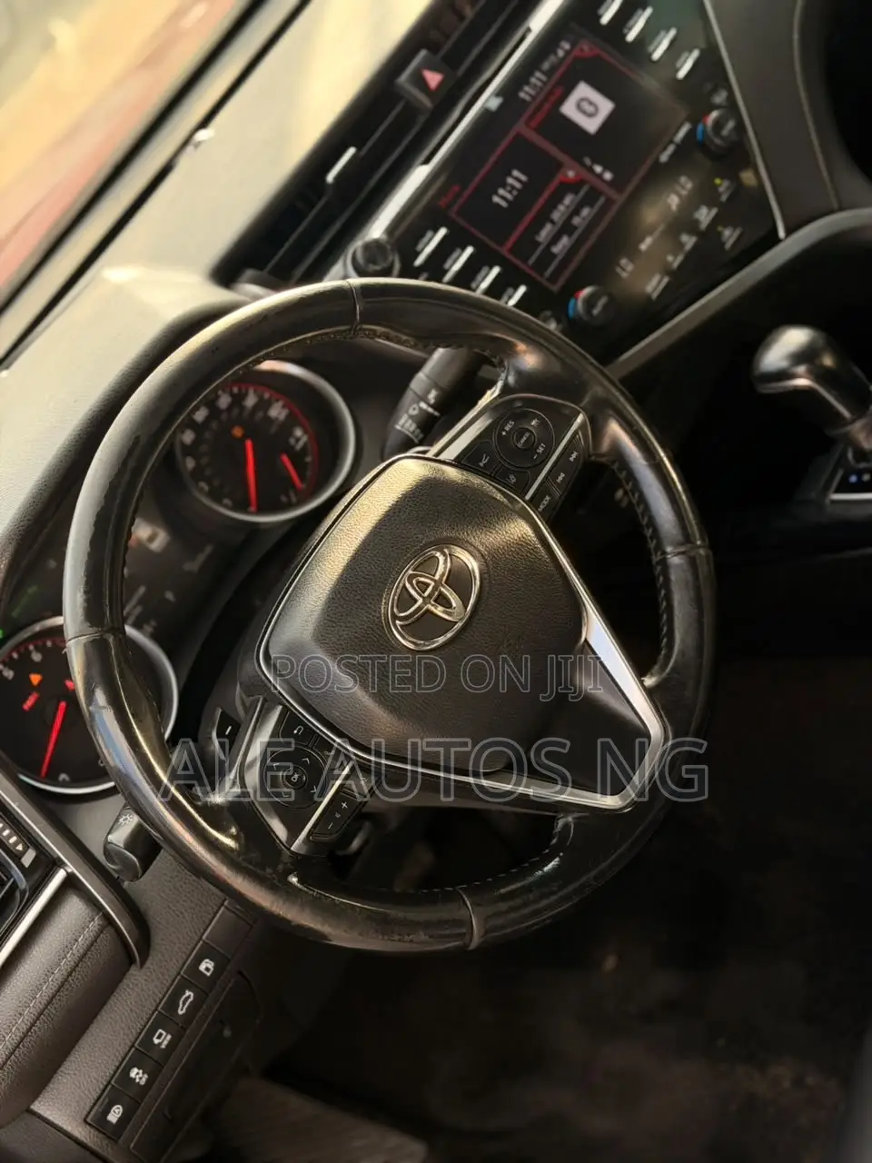 Toyota Camry XSE FWD (2.5L 4cyl 8AM) 2018 Red