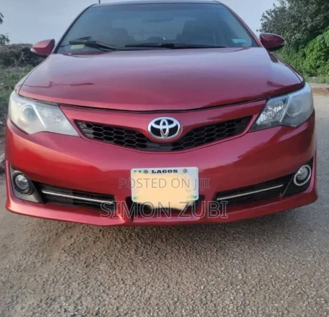 Toyota Camry SE Sport 4dr Sedan (2.5L 4cyl 6A) 2014 Red