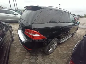 Mercedes-Benz M Class ML350 4MATIC 4dr SUV AWD (3.5L 6cyl 7A) 2014