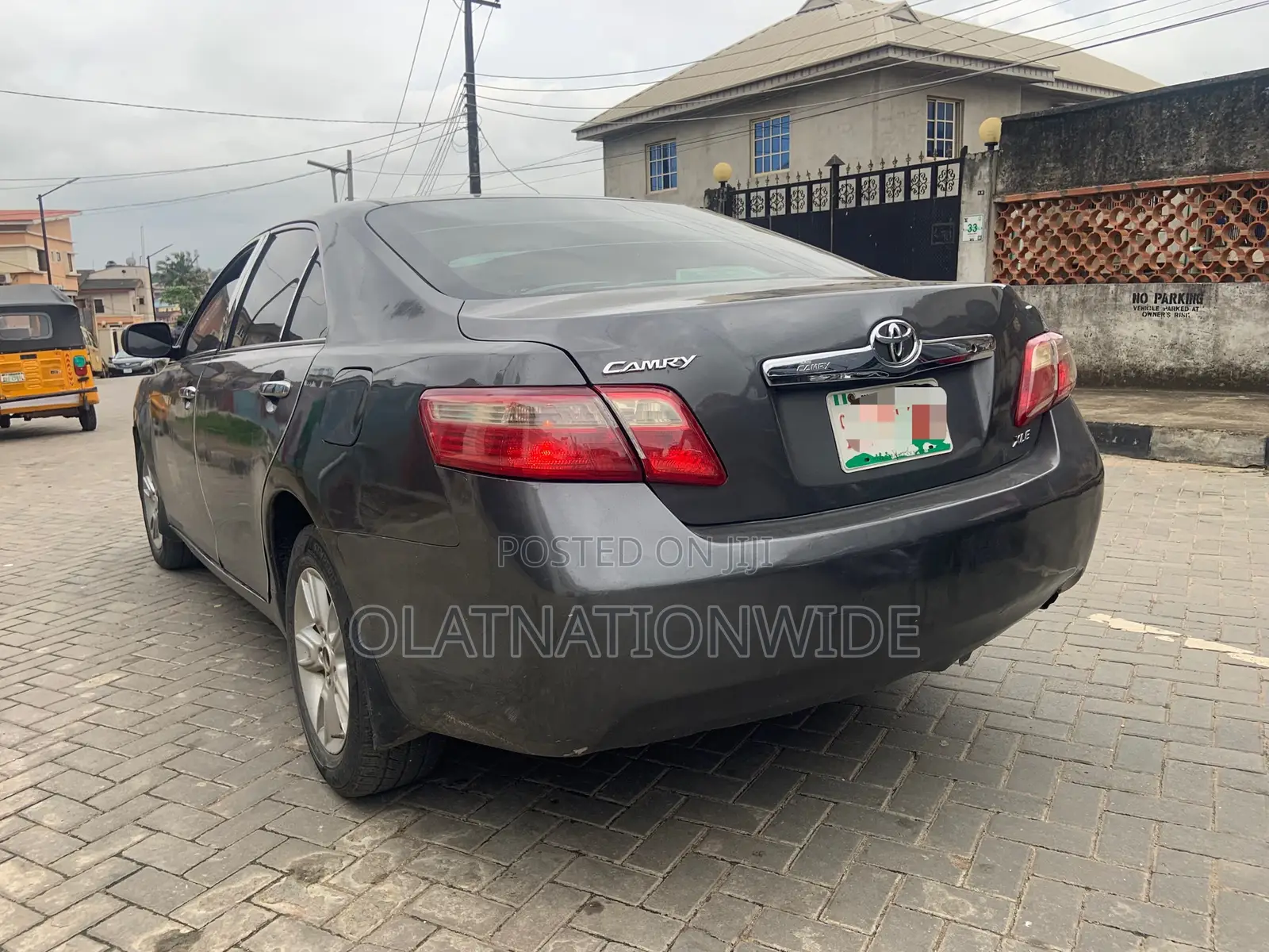 Toyota Camry XLE 4dr Sedan (2.4L 4cyl 5A) 2007 Gray