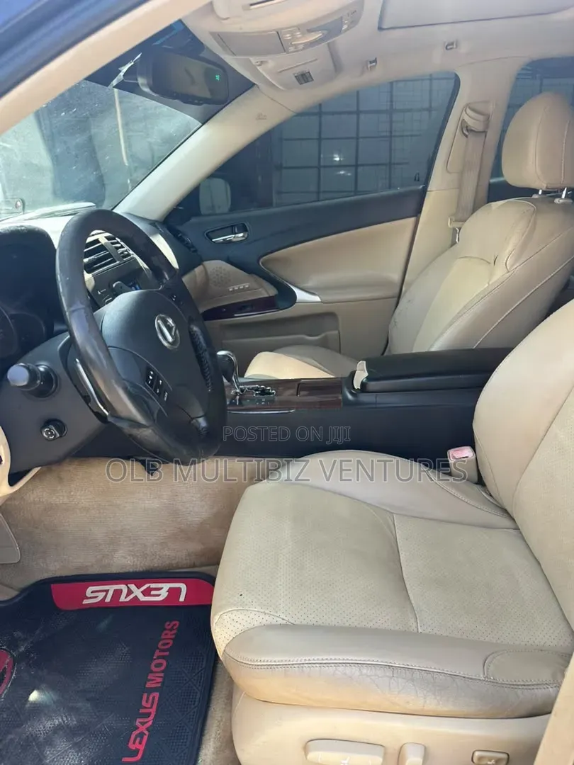 Lexus IS 2009 Blue