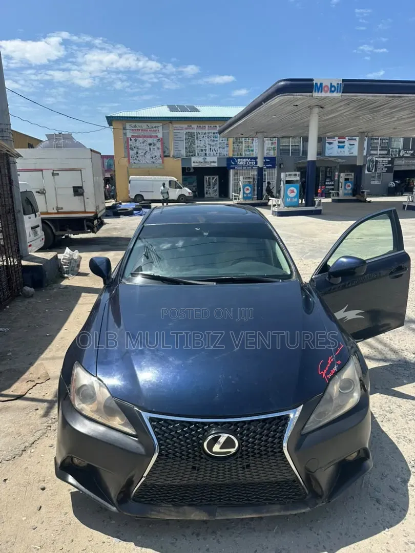 Lexus IS 2009 Blue