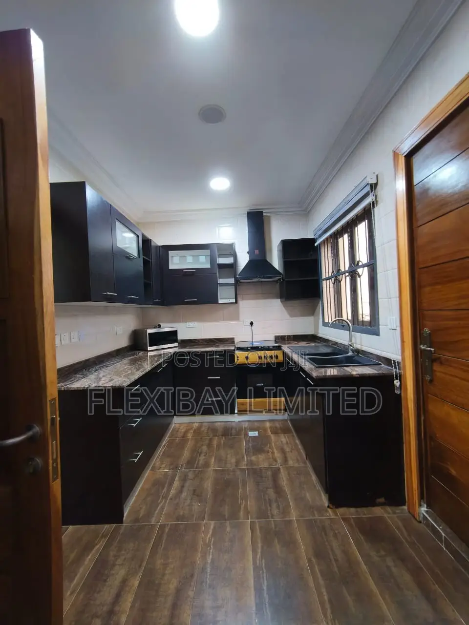 Furnished 2bdrm Penthouse in Lekki Phase 1 for rent