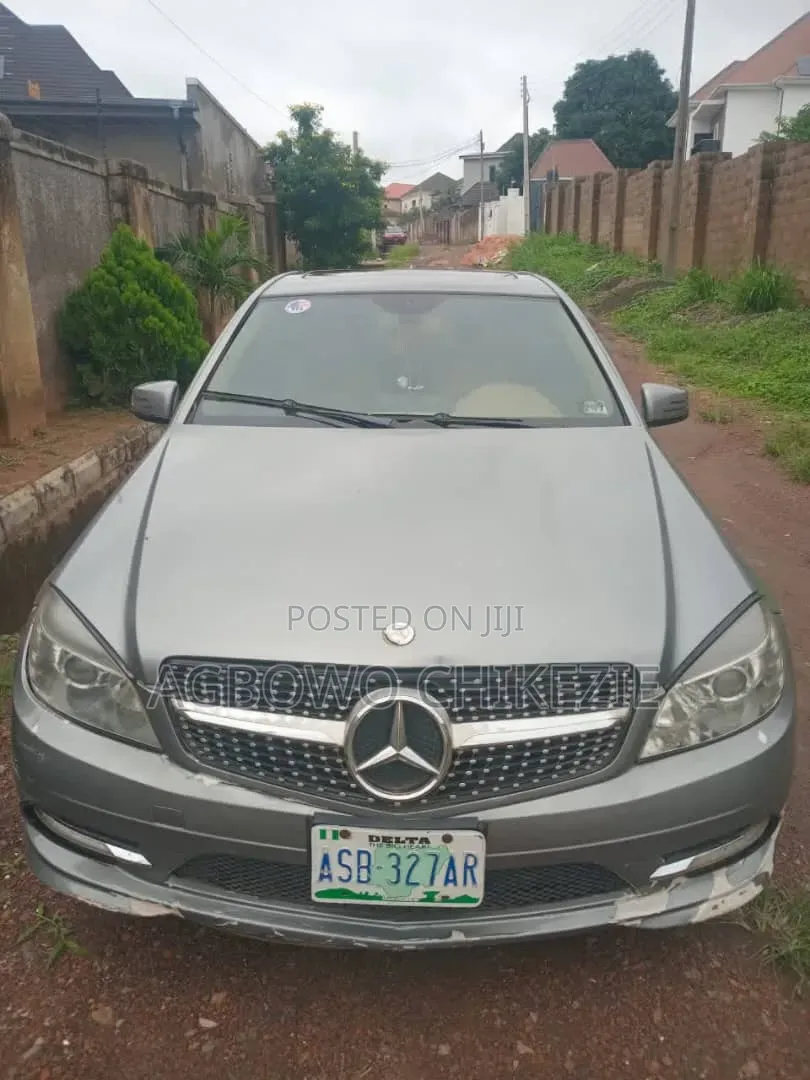 Mercedes-Benz C300 2009 Silver