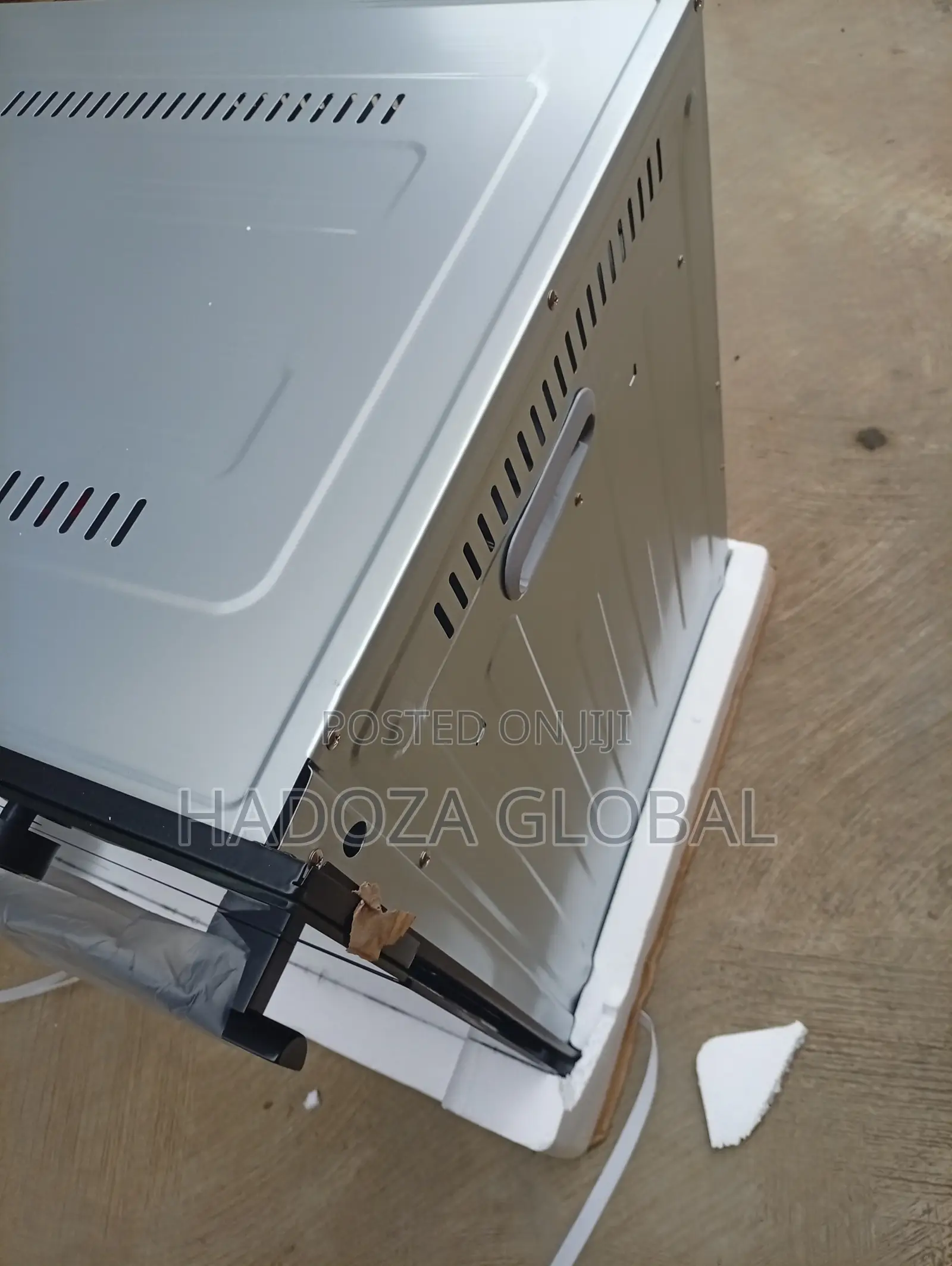 HomeStar Family Size Electric Oven With Large Cooking Chamber
