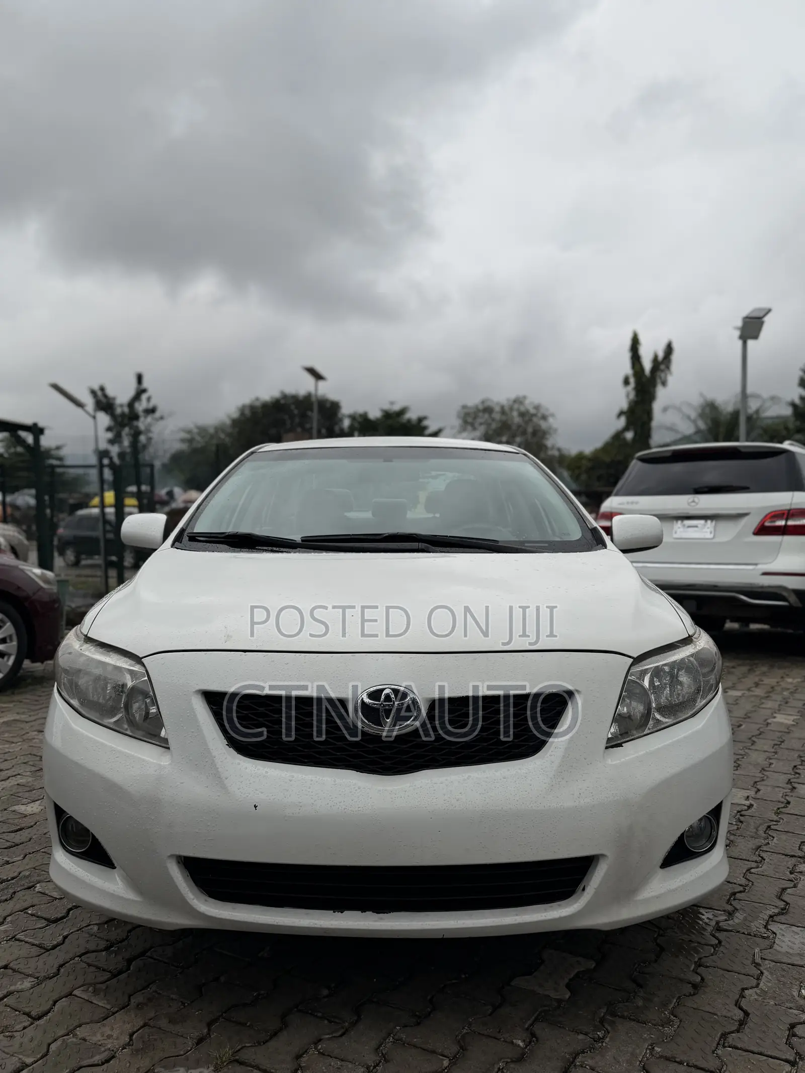 Toyota Corolla LE 4dr Sedan (1.8L 4cyl 4A) 2010 White