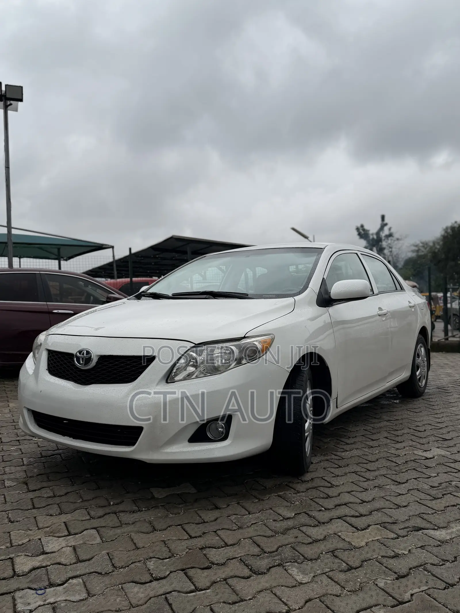 Toyota Corolla LE 4dr Sedan (1.8L 4cyl 4A) 2010 White