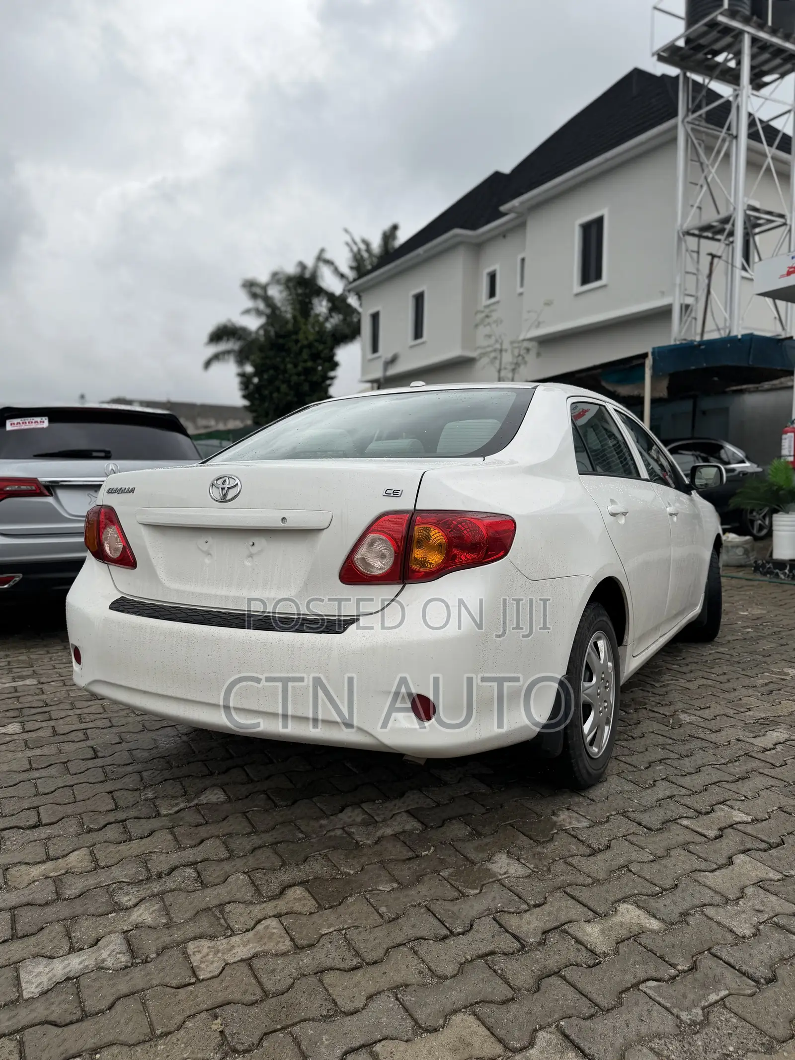 Toyota Corolla LE 4dr Sedan (1.8L 4cyl 4A) 2010 White