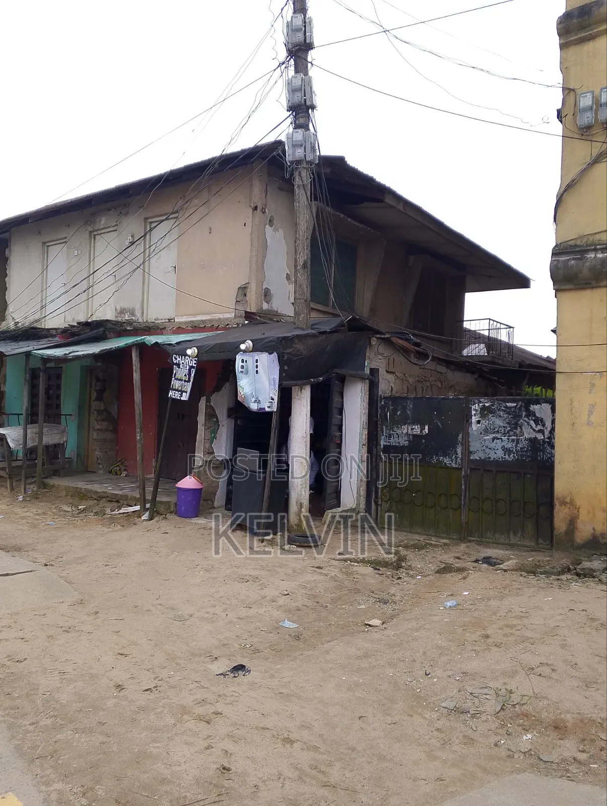 Furnished 5bdrm Room & Parlour in Phc, Aba South for sale