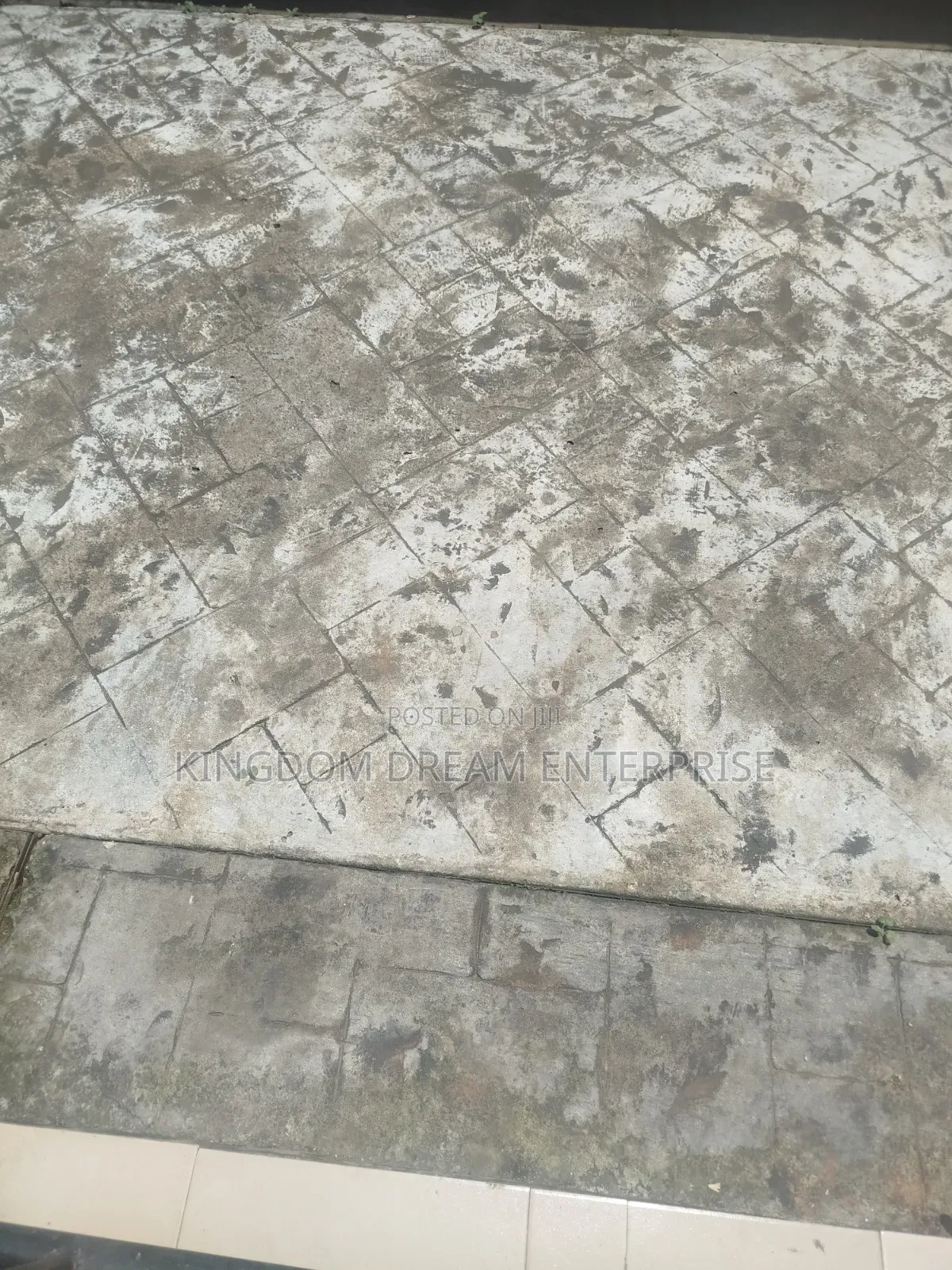 6bdrm Duplex in Ademola Adetokunbo for sale