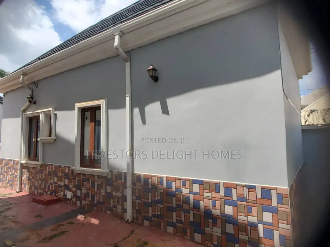 2bdrm Block of Flats in Oshimili South for sale