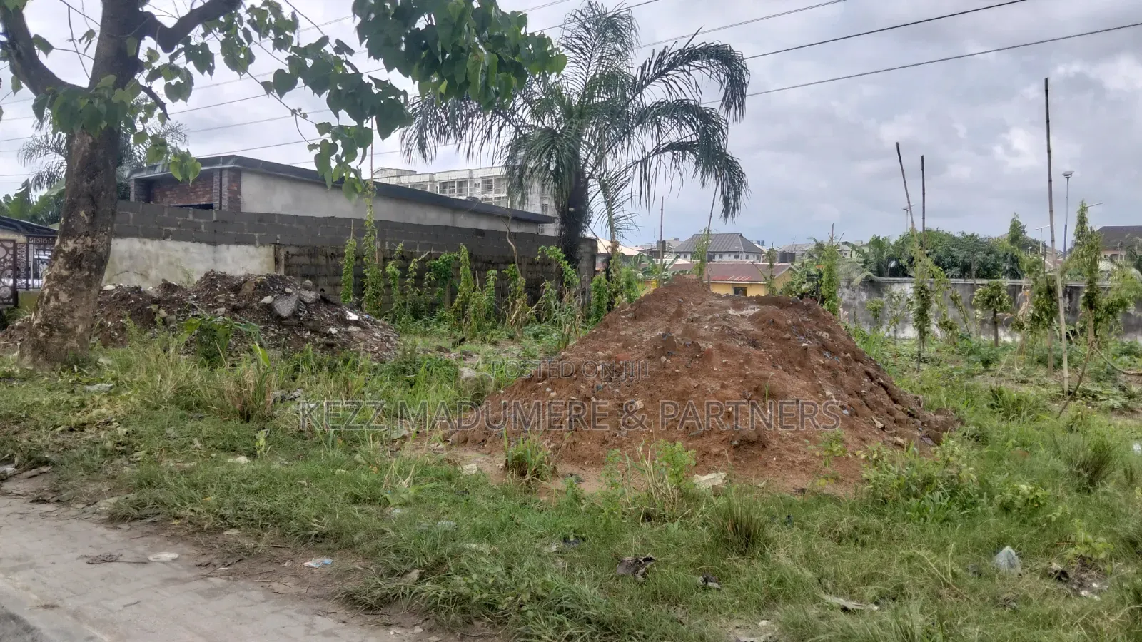 For Sale : 1 Plot at Ivory Height Estate Eneka Link Road Ph