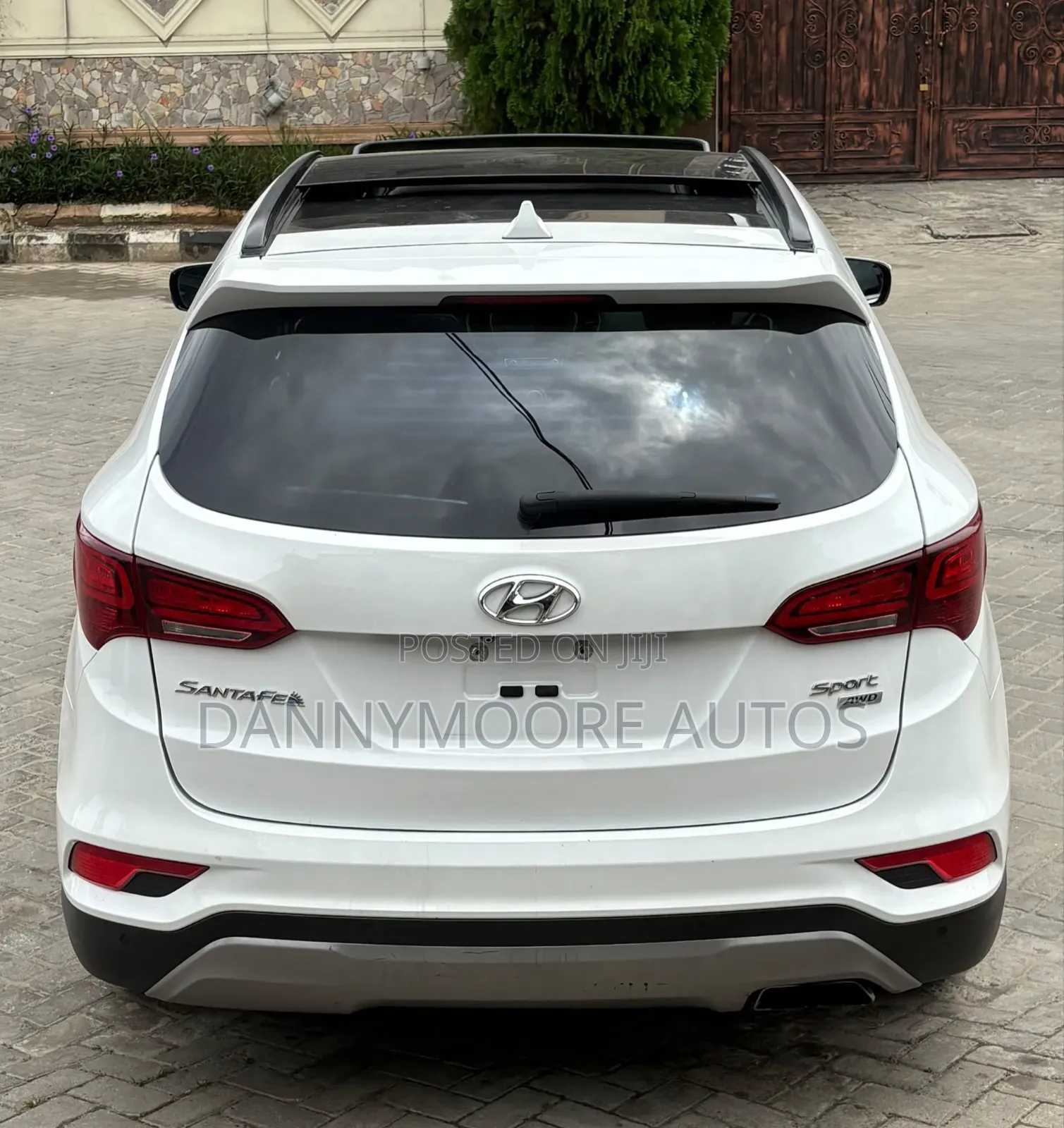 Hyundai Santa Fe SE AWD 2017 White