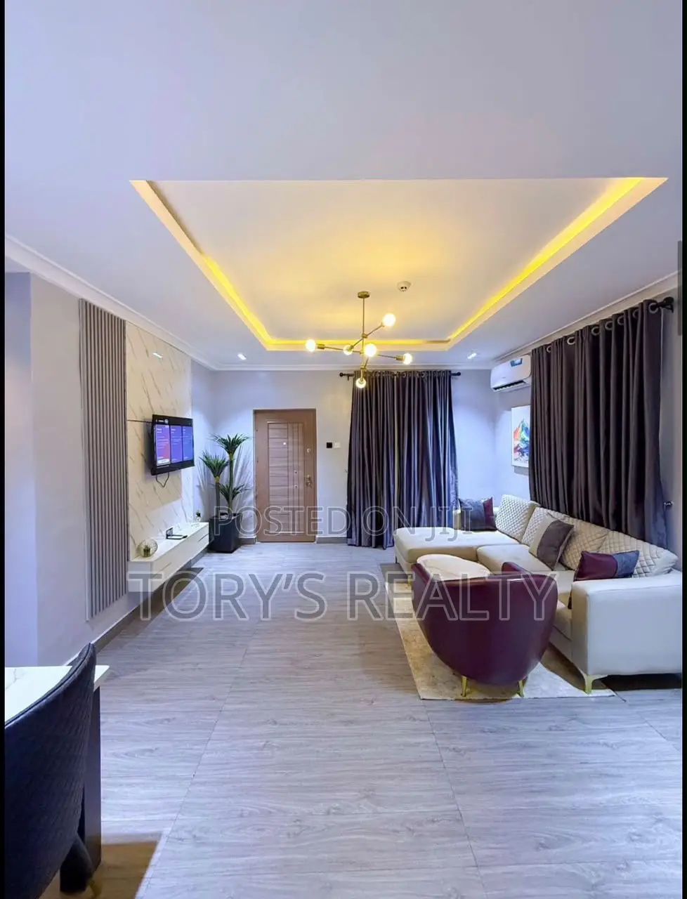 Luxuriously Furnished 2 Bedroom Apartment