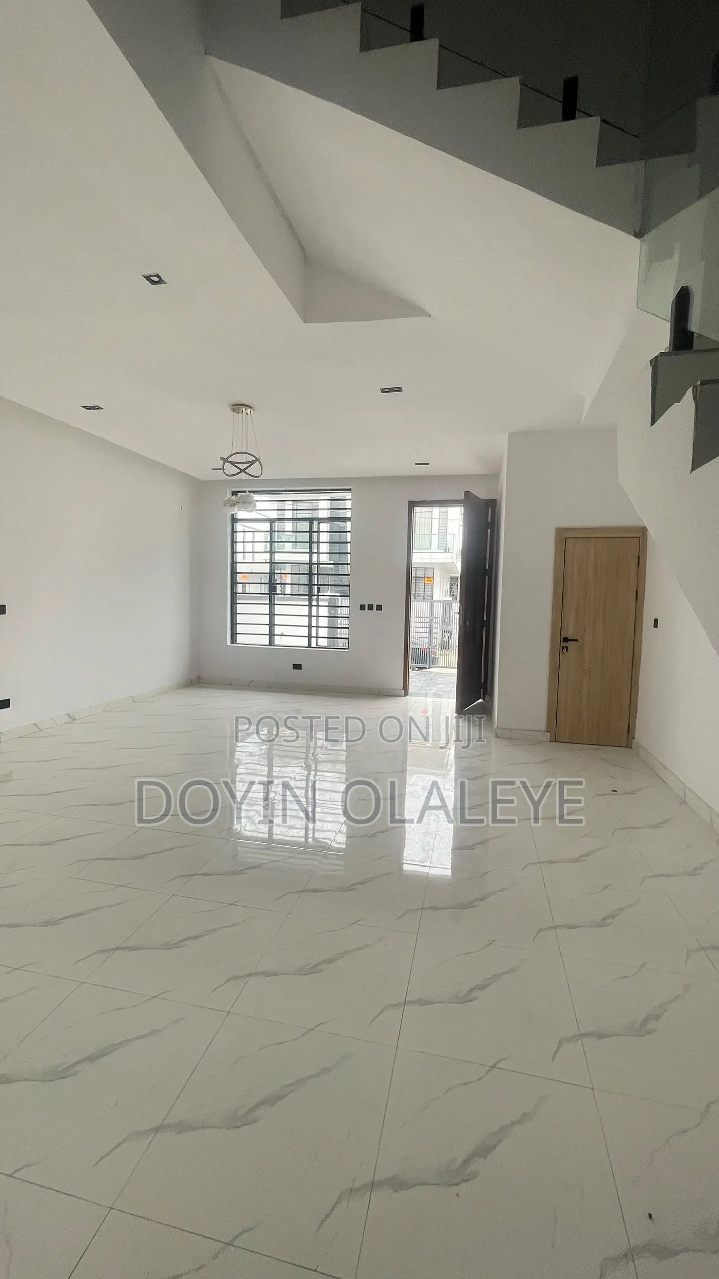 4bdrm Duplex in Ikota for sale