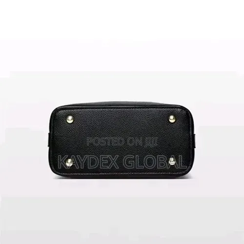 Medium Versatile Black Handbag