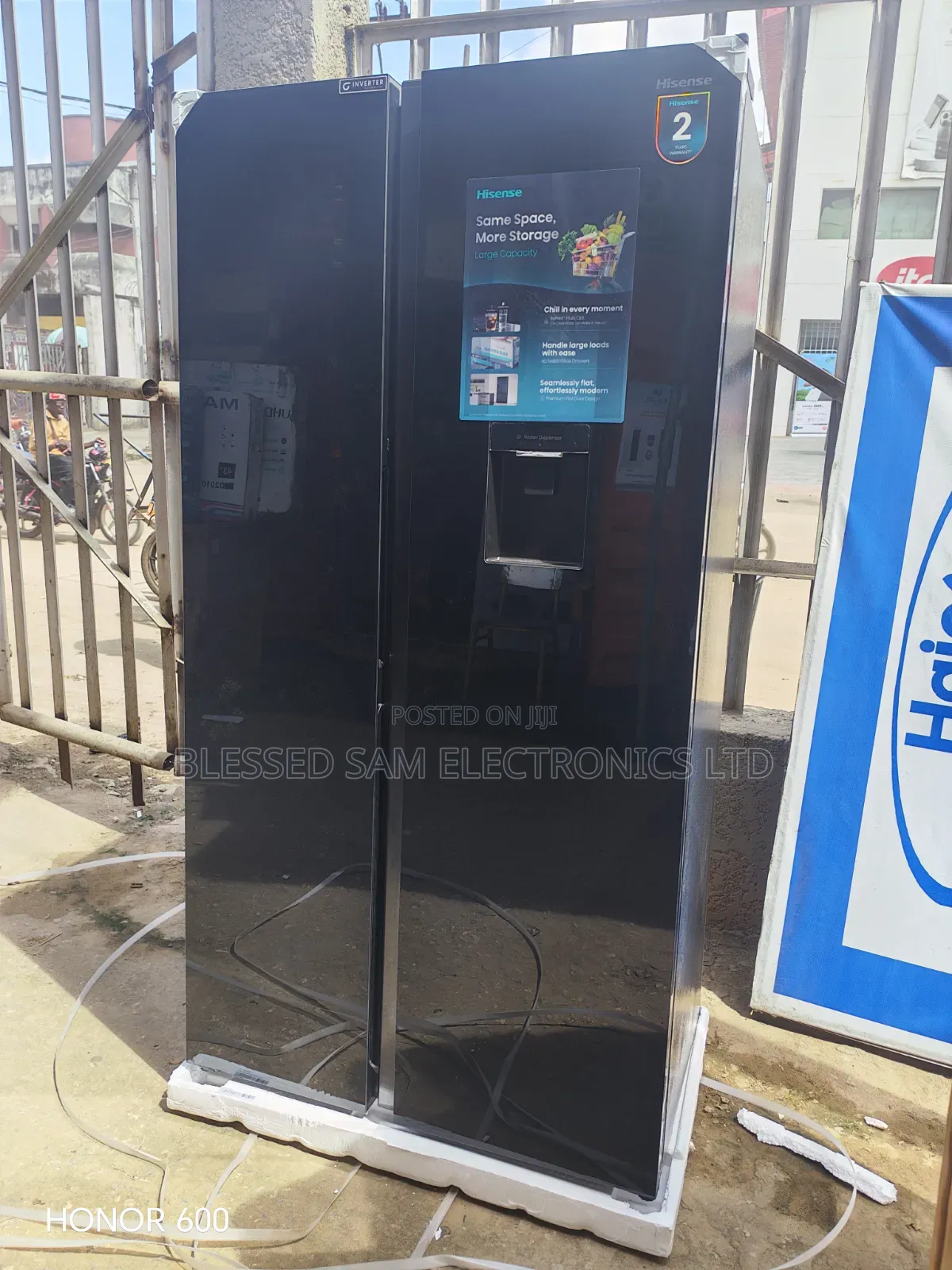 Hisense Inverter 529 Litres Said by Said Refrigerator >with Dispenser